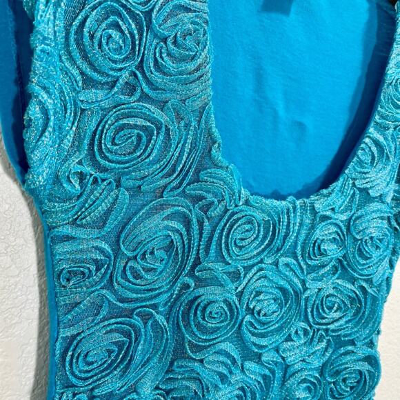 Vintage Y2K Wet Seal Blue Teal Rose Appliqué Textured Top Size Medium Scoopneck - Picture 3 of 11